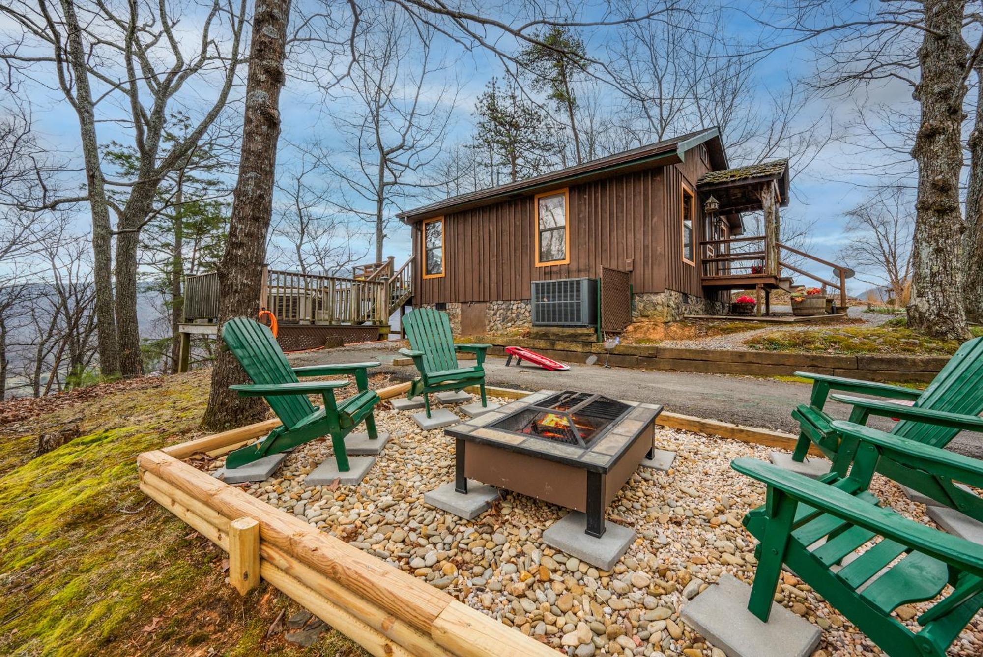 Villa Authentic, Rustic, Cute & Cozy! Pigeon Forge
