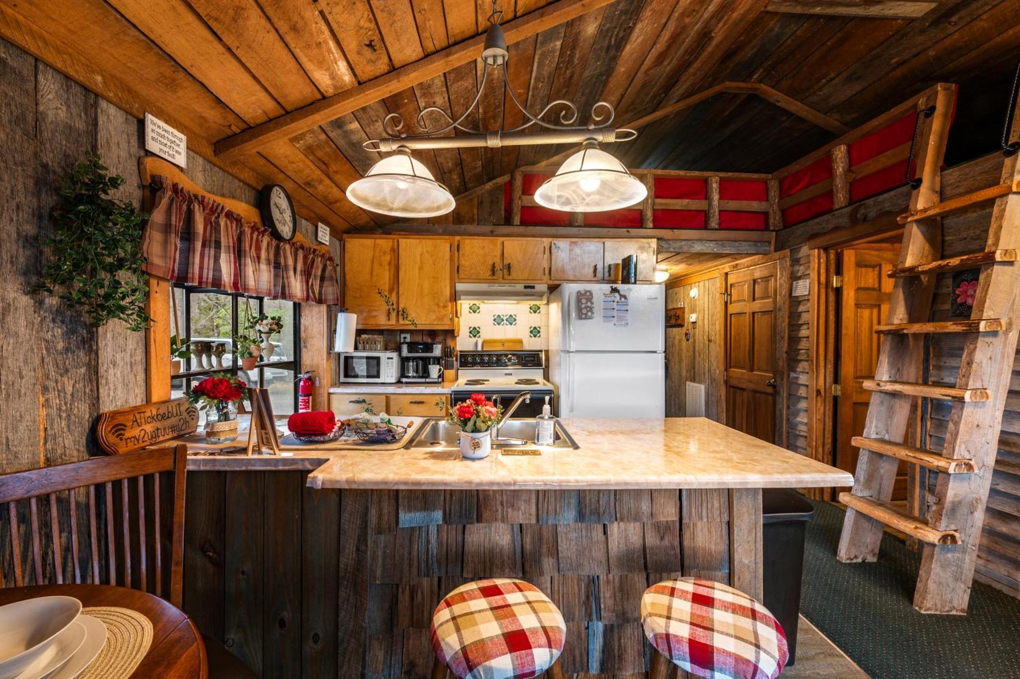 Authentic, Rustic, Cute & Cozy! *